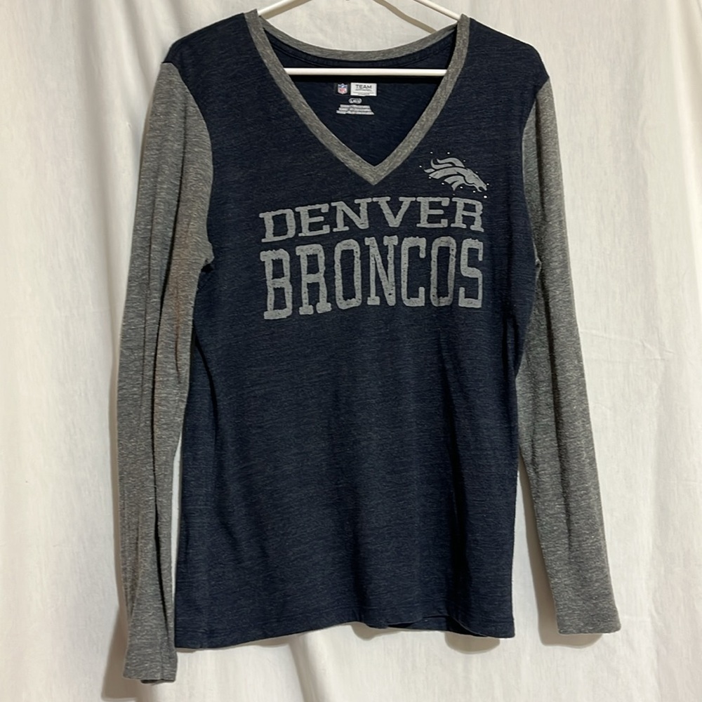 Denver Broncos NFL  team apparel  V-Neck Long Sleeve Shirt large women’s